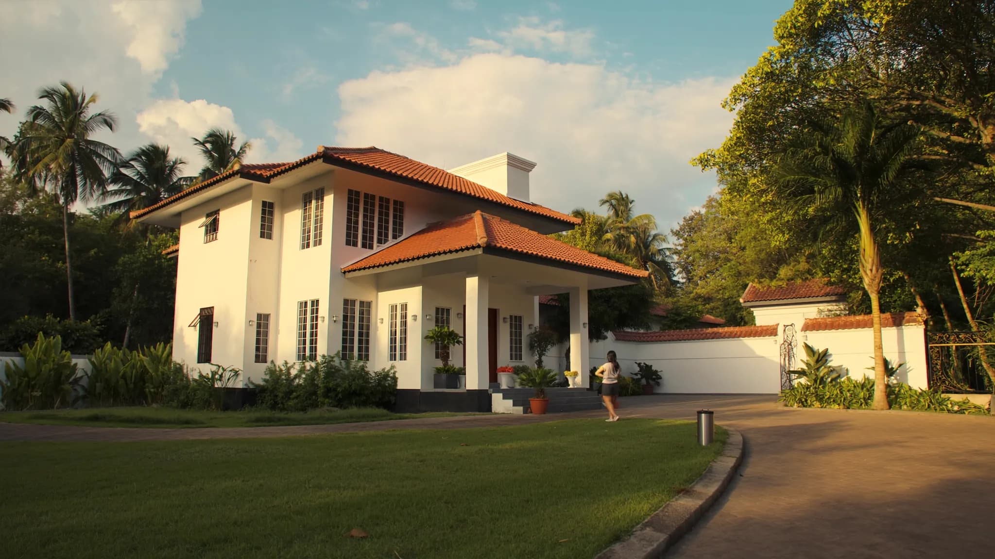 Home Loan Sri Lanka 2025: Rates, EMI Calculator & How to Choose the Right Bank